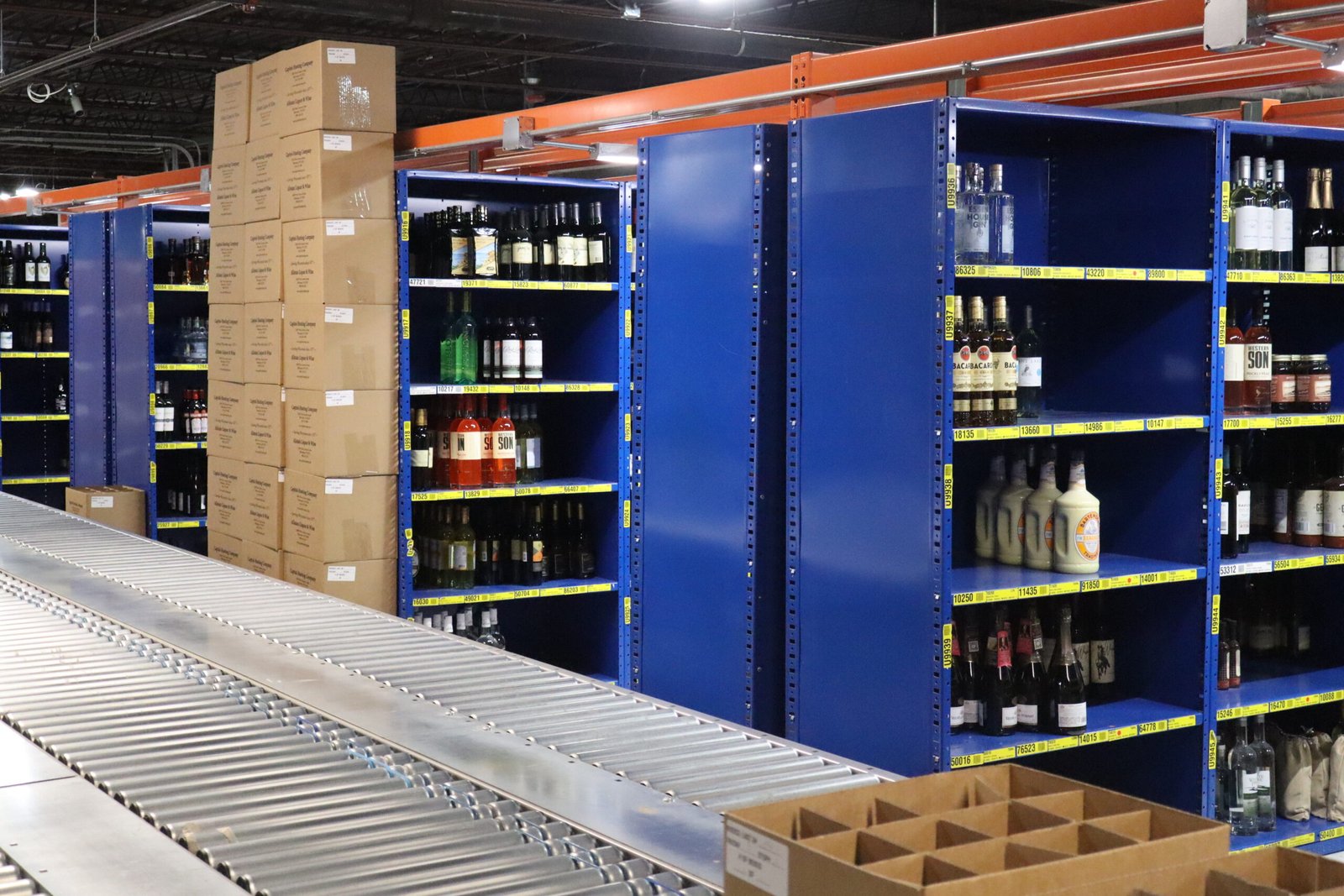 Bin-shelving-warehouse-solutions